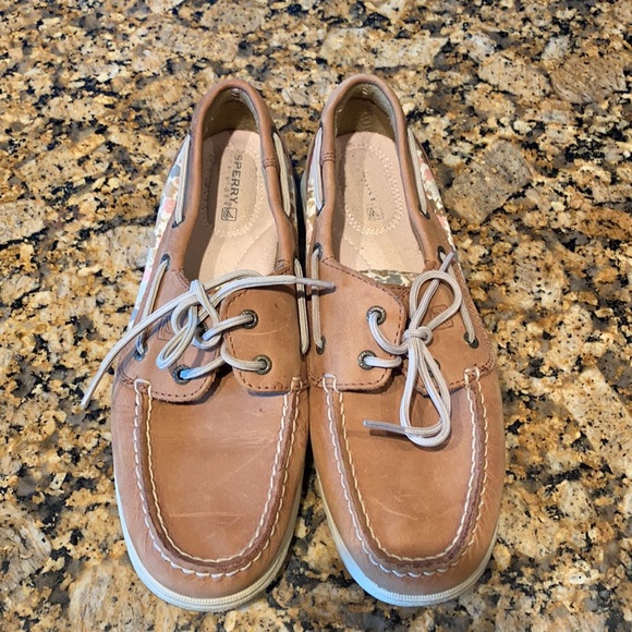 Floral Sperry’s - Picture 2 of 8